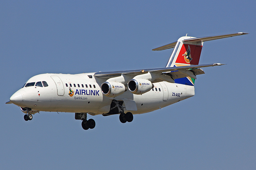 ZS-ASZ (cn E02318) BAe Avro RJ85