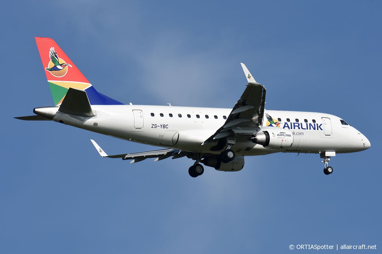 ZS-YBC (cn 17000006) Embraer 170-100LR
