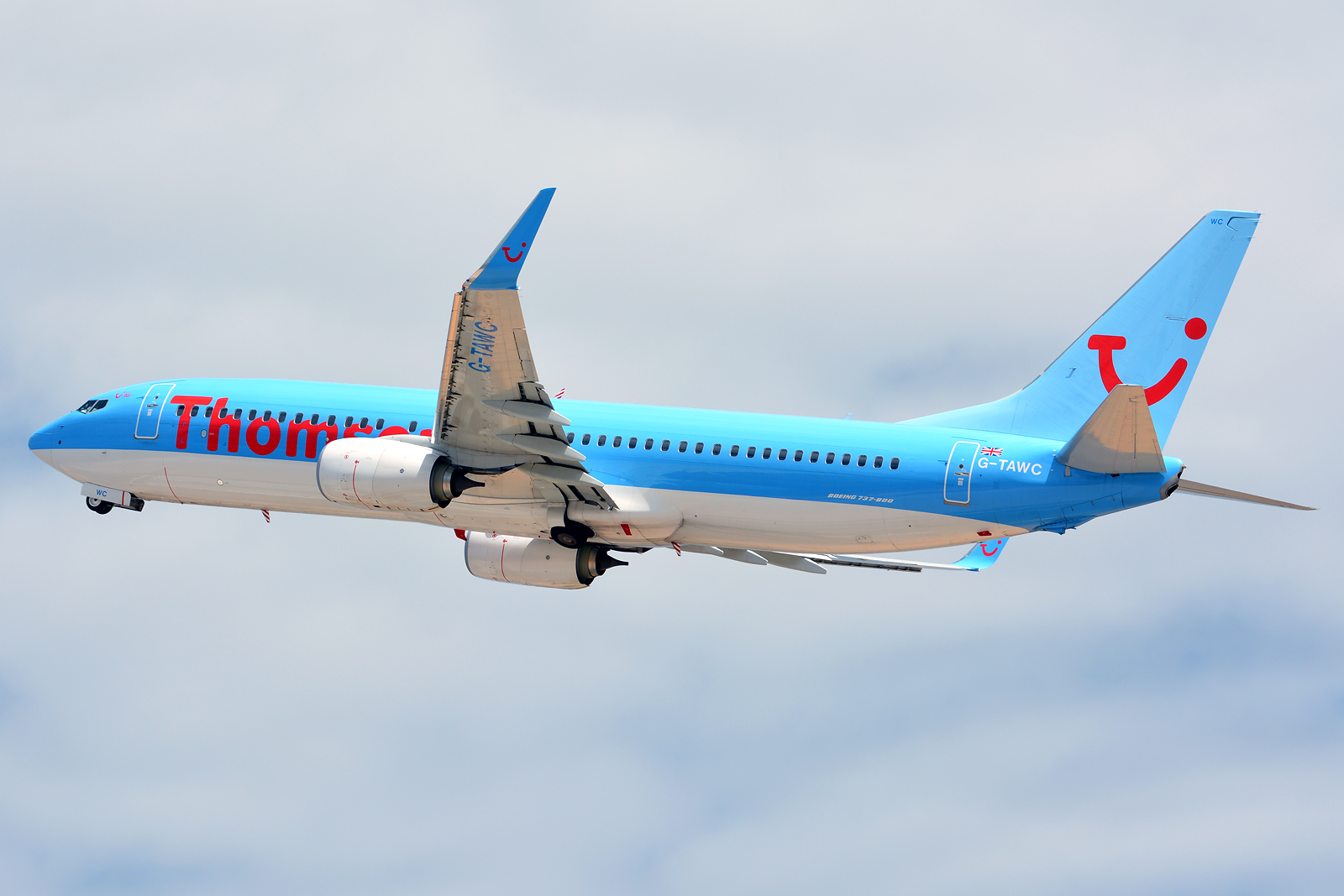 G-TAWC (39922) 2012 Boeing 737-8K5(WL)