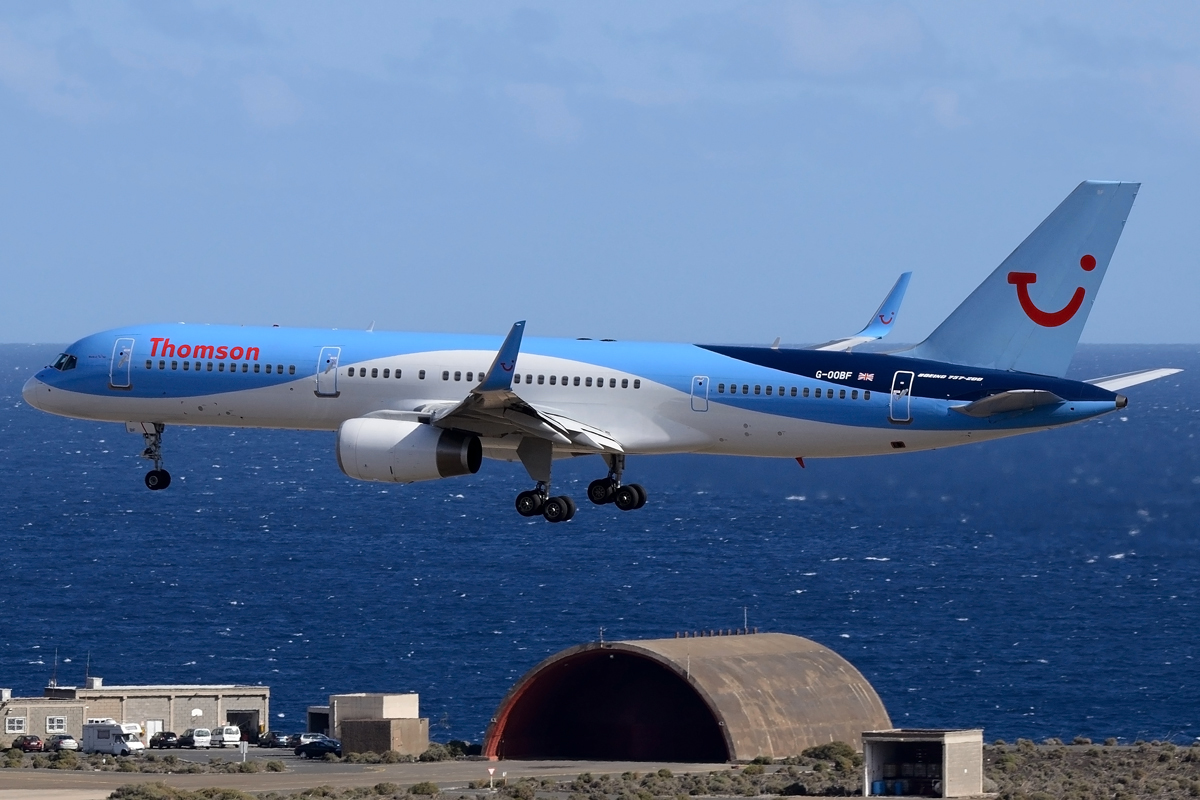 G-OOBF (33101) 2004 Boeing 757-28A WL