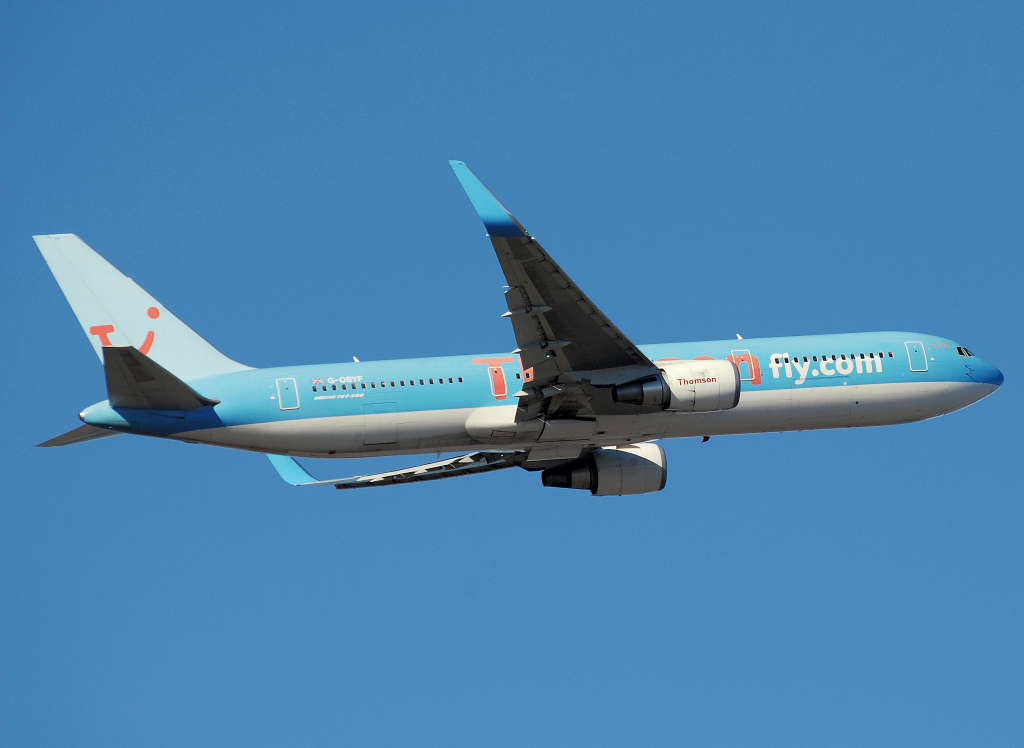 G-OBYF (28208) 1998 Boeing 767-304 ER WL