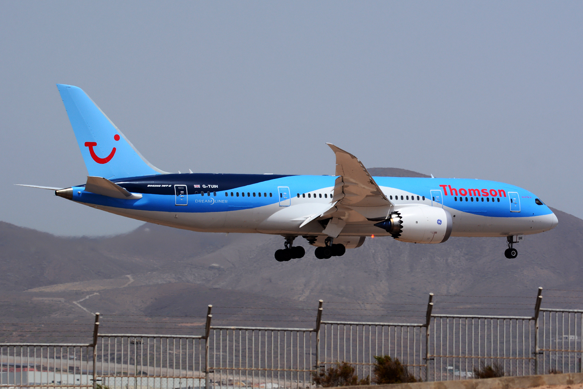 G-TUIH (37229) 2015 Boeing 787-8 Dreamliner