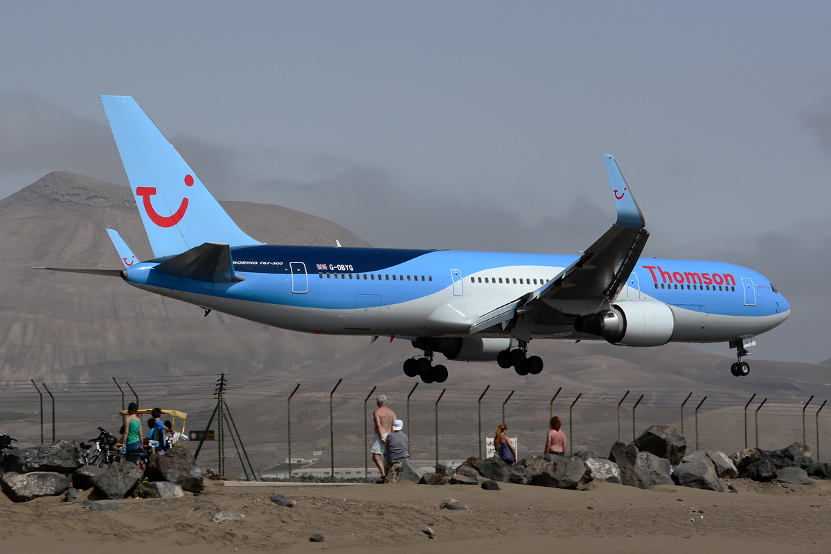 G-OBYG (29137) 1998 Boeing 767-304(ER)(WL)