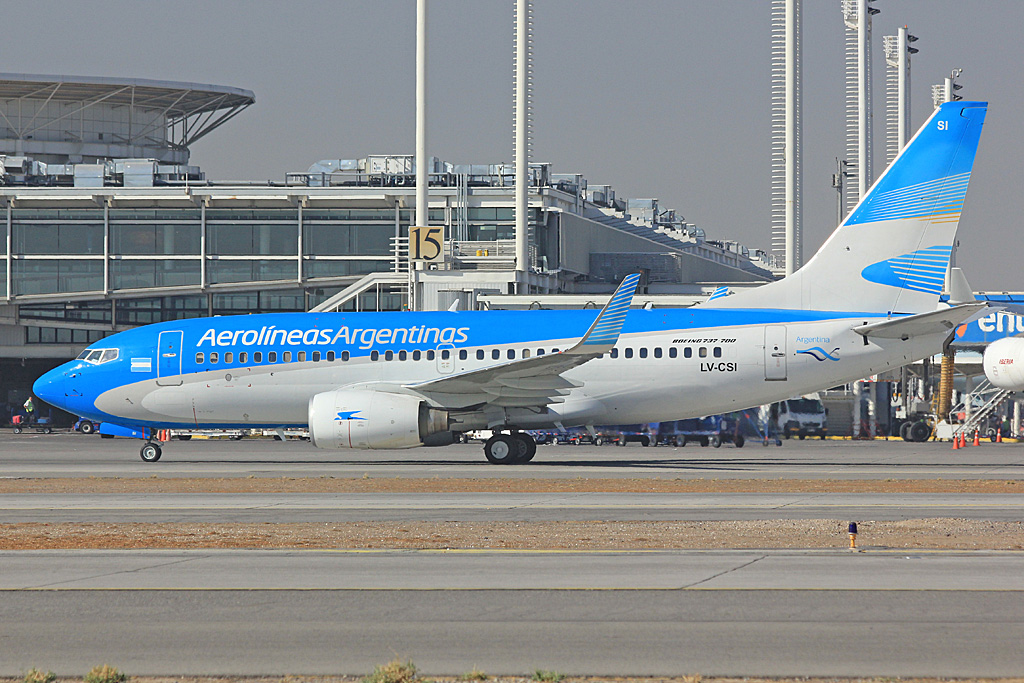 LV-CSI (30707) 2001 Boeing 737-7Q8(WL)