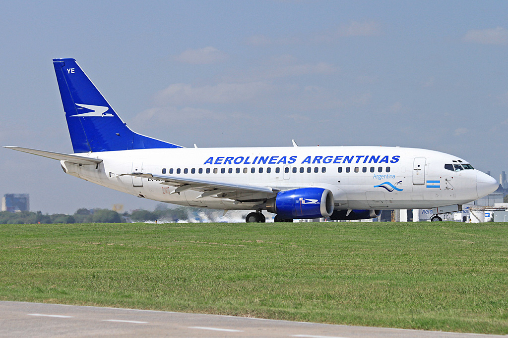 LV-AYE (cn 26456) Boeing 737-5H6