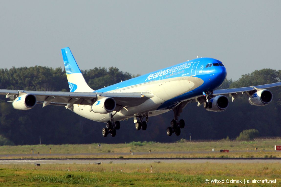 LV-FPU (170) 1997 Airbus A340-313