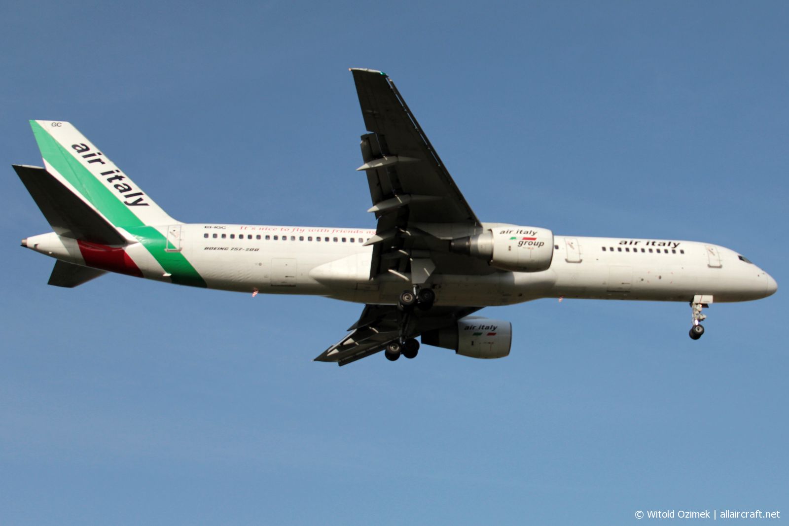 EI-IGC (cn 24747) Boeing 757-230