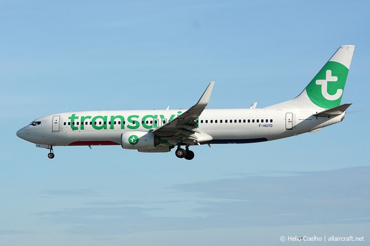 F-HUYD (42087) 2017 Boeing 737-8JP(WL)