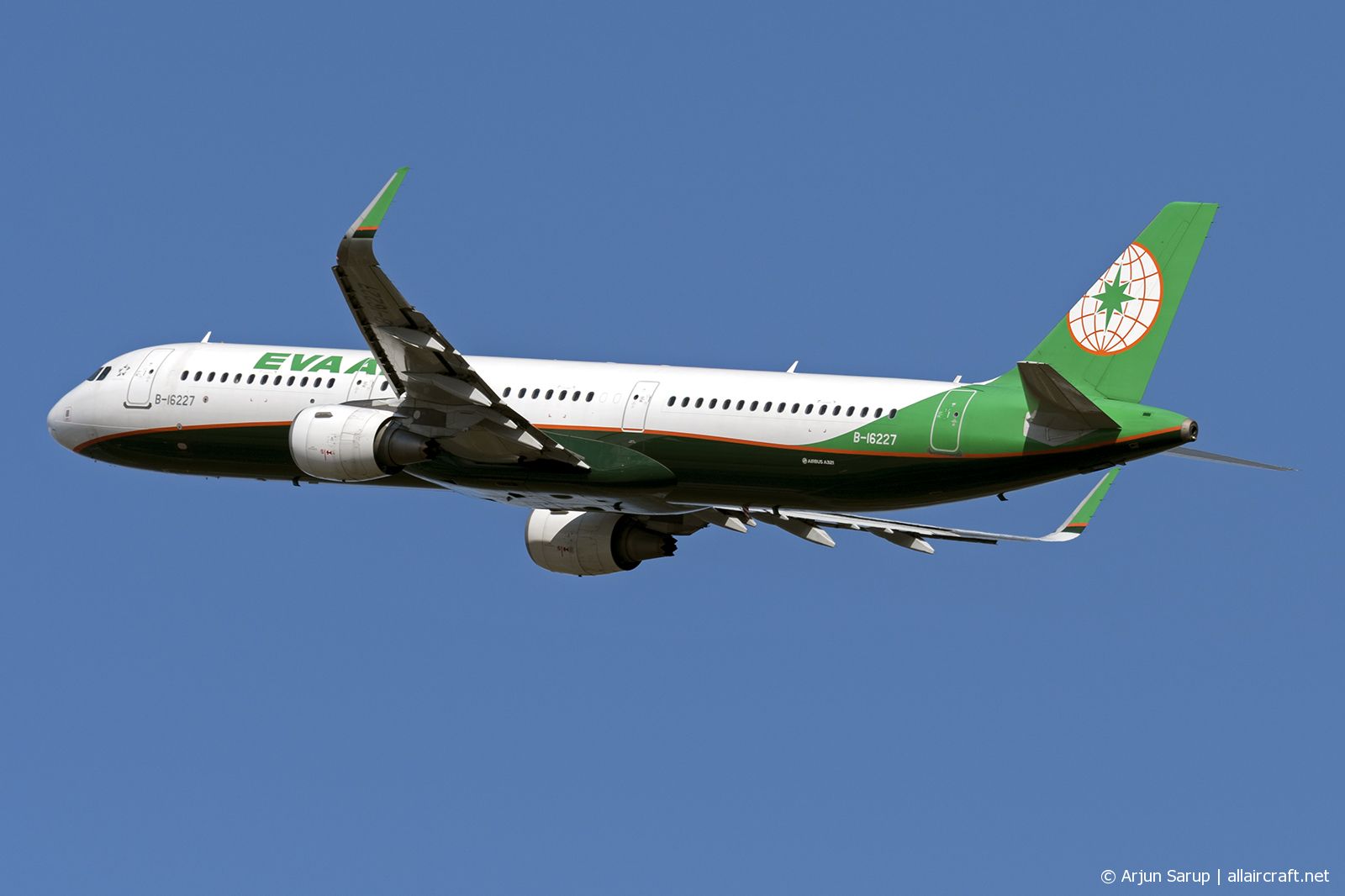 B-16227 · Airbus A321-211 · (CTS / RJCC)