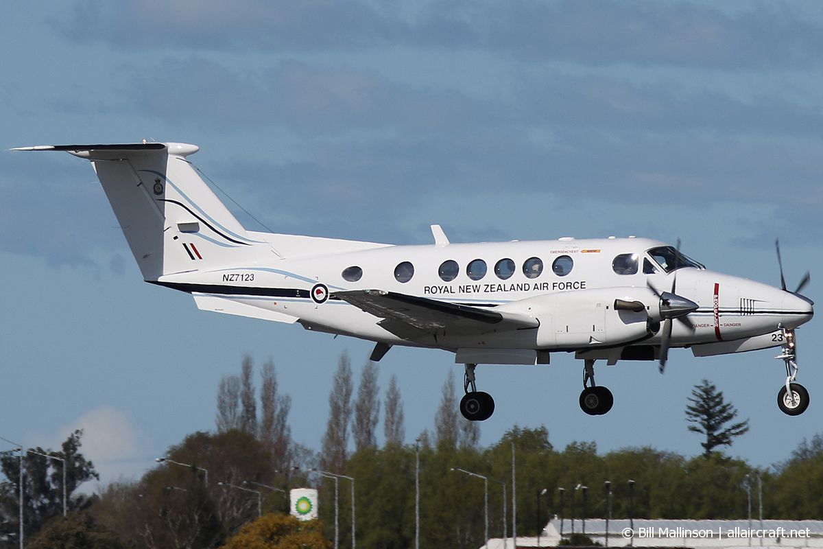NZ7123 (BB-1945) 2006 Beechcraft B200