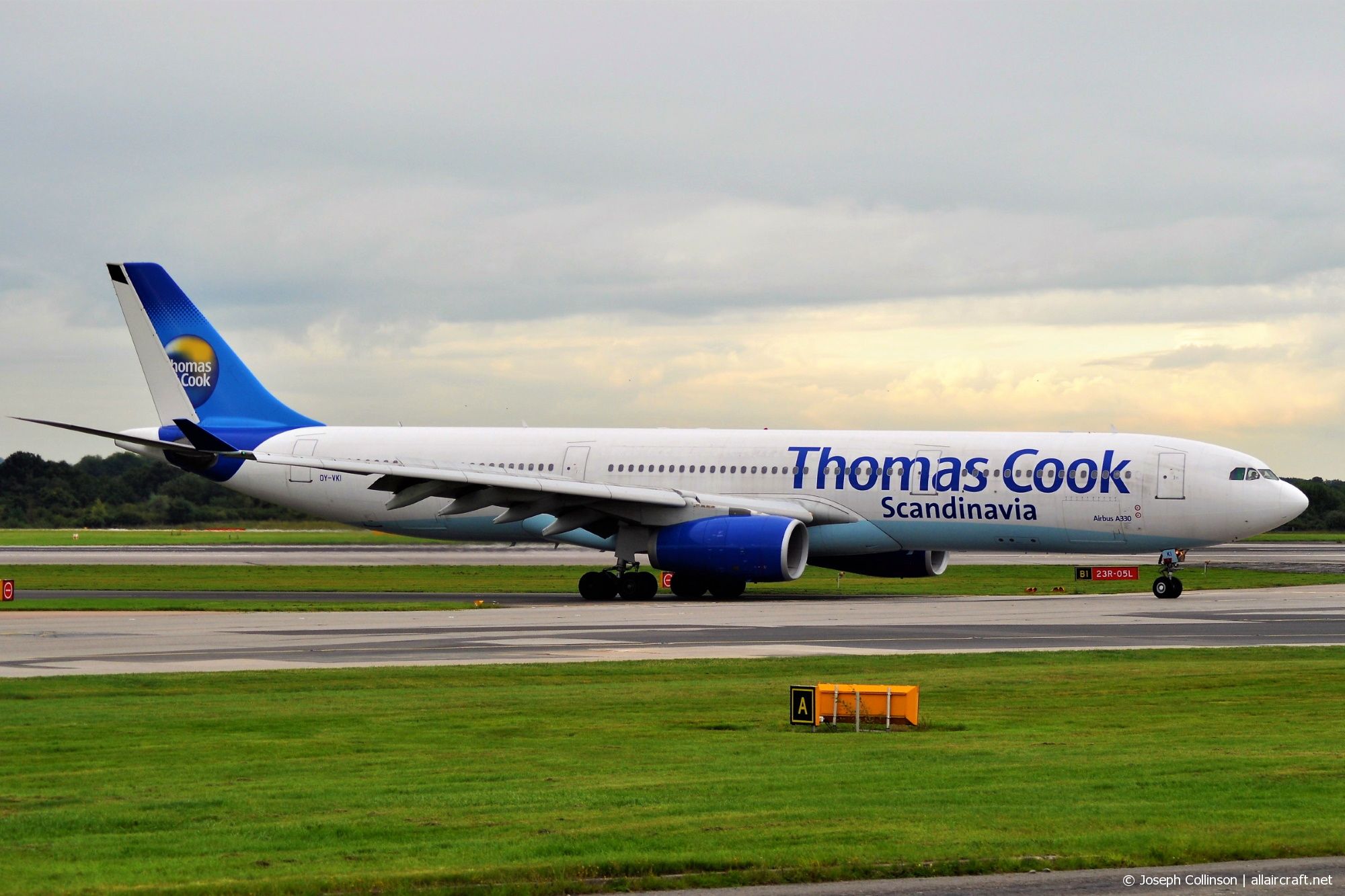 OY-VKI (357) 2000 Airbus A330-343X