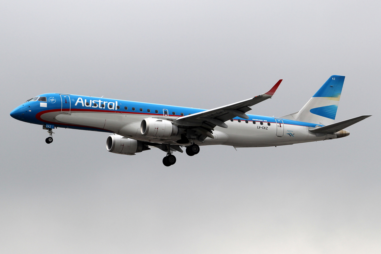 LV-CKZ (cn 19000439) Embraer 190-100IGW
