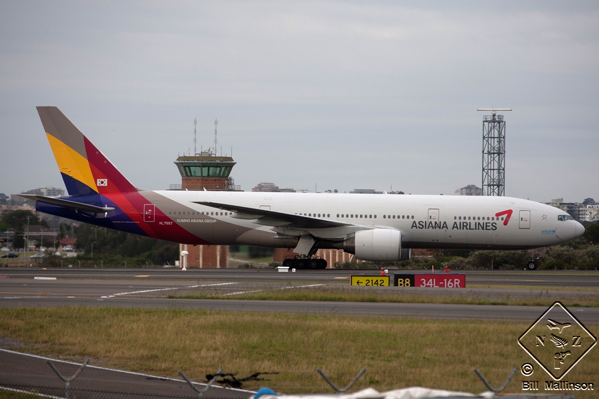 HL7597 (cn 28686) Boeing 777-28EER