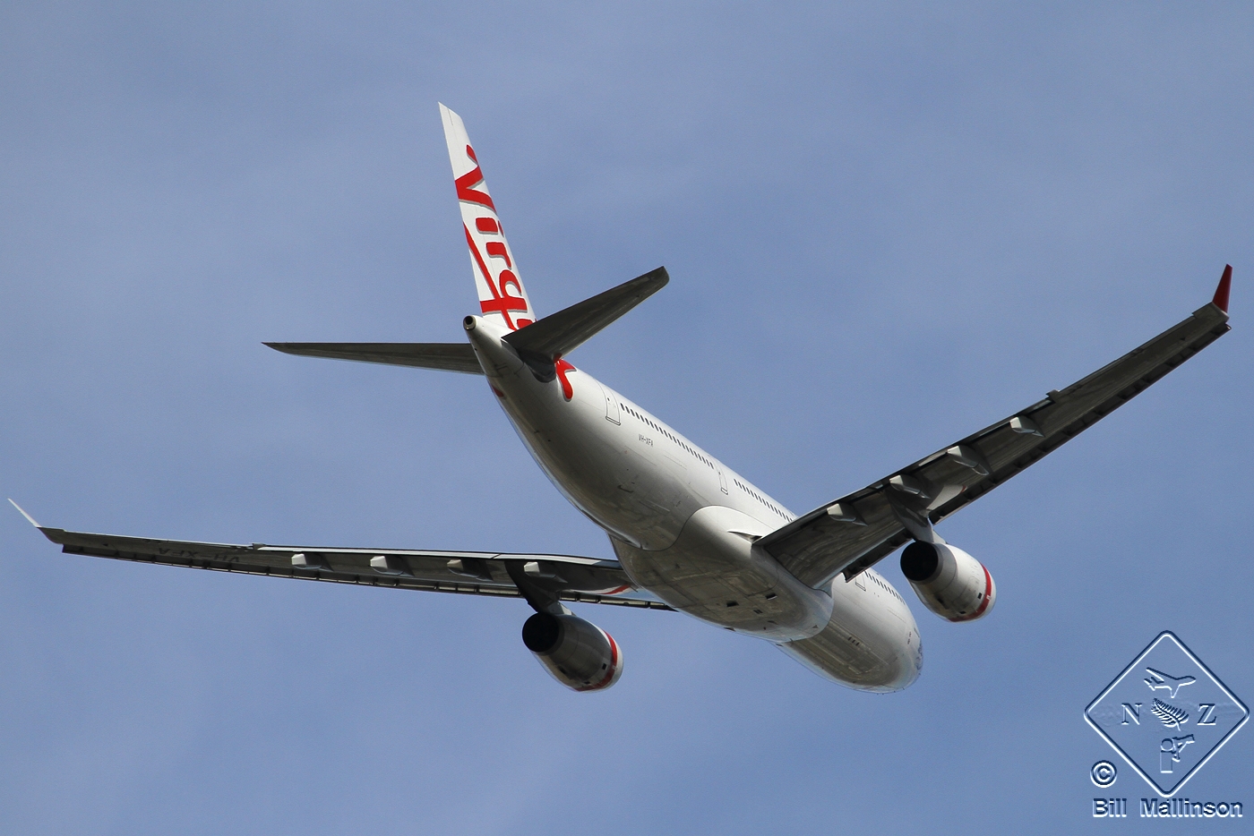 VH-XFA, (cn 365), Airbus A330-243