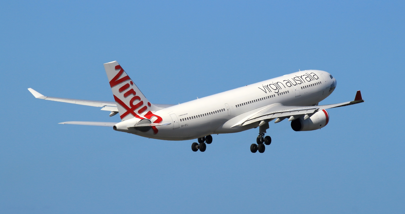 VH-XFJ (1561) 2014 Airbus A330-243