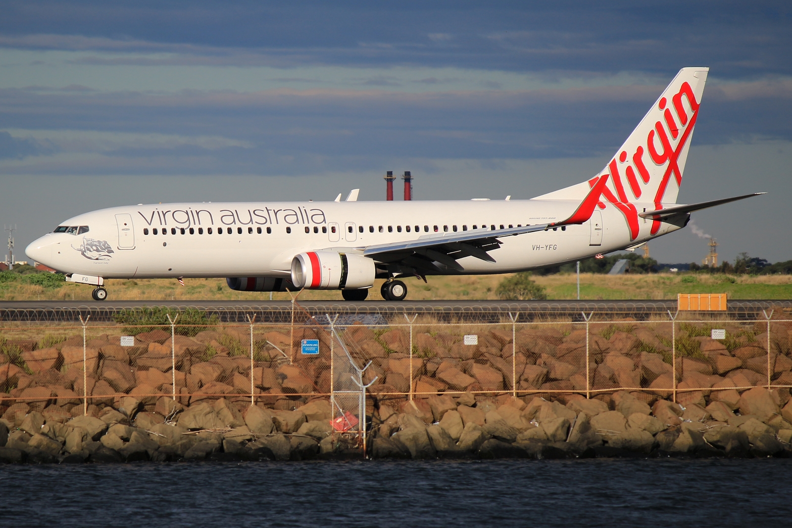 VH-YFG, (cn 40999), Boeing 737-8FE