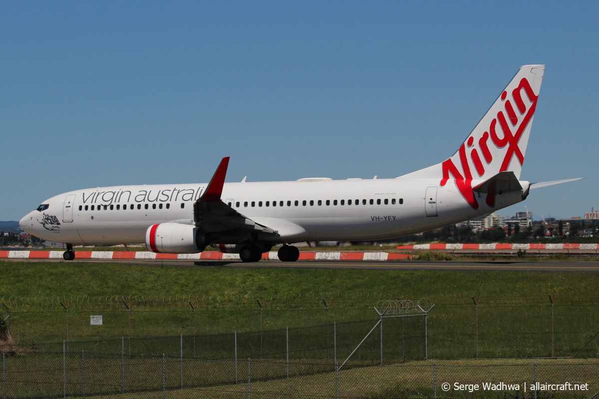 VH-YFY (41016) 2017 Boeing 737-8FE(WL)