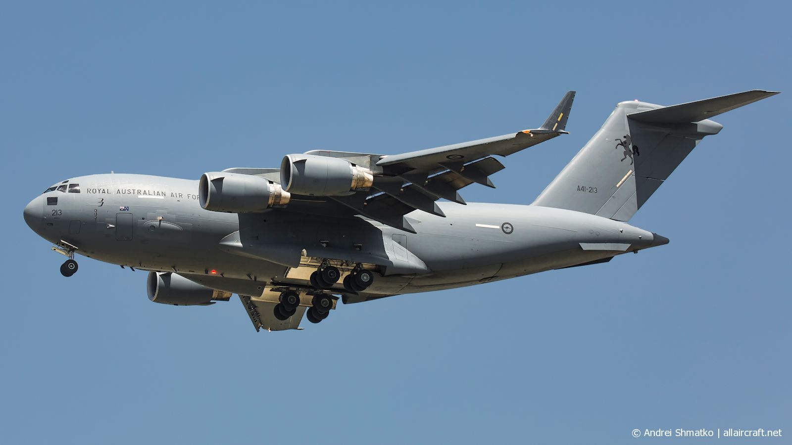 A41-213 (F-271) 2015 Boeing C-17A Globemaster III