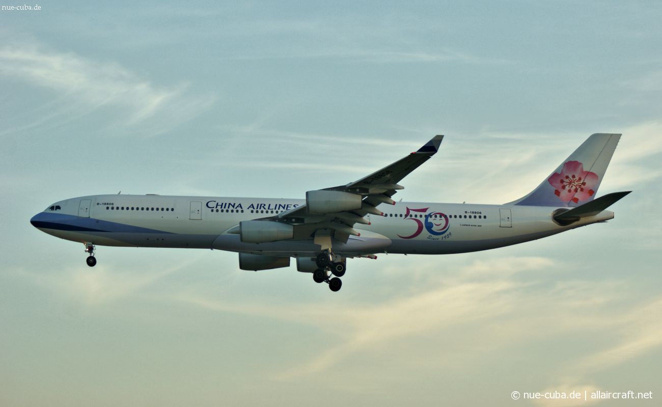 B-18806 (433) 2001 Airbus A340-313