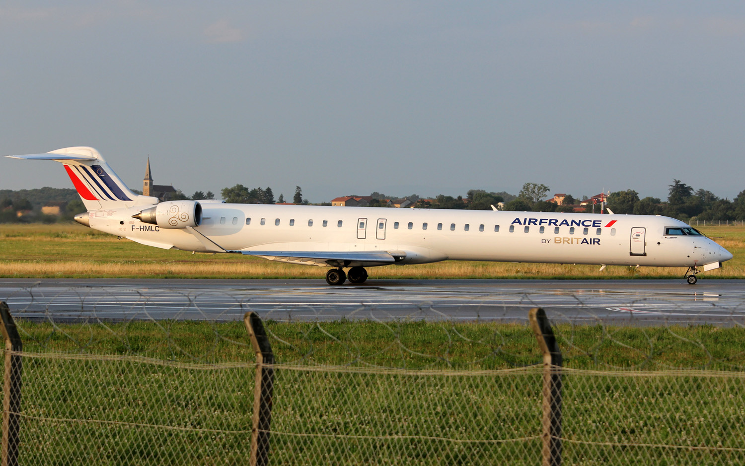 F-HMLC (cn 19006) Bombardier CRJ-1000
