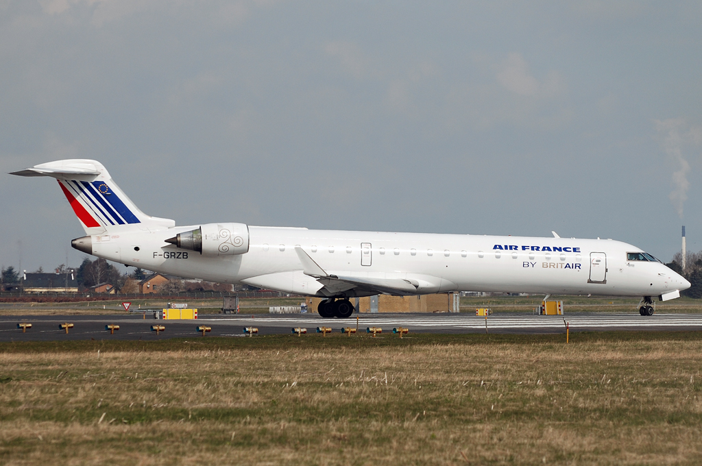 F-GRZB (cn 10007) Bombardier CRJ-701