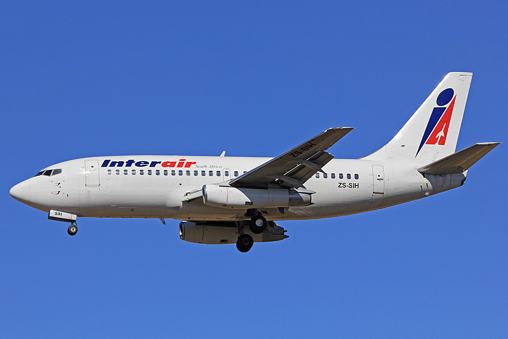 ZS-SIH (22587) 1982 Boeing 737-244/Adv