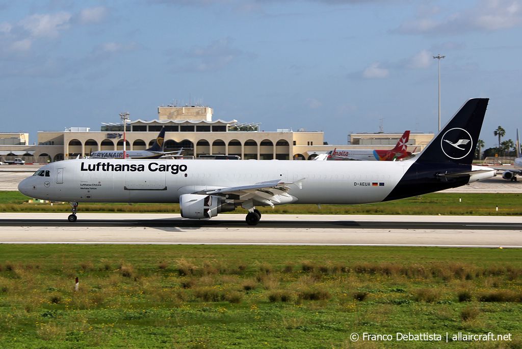 D-AEUA (1988) 2003 Airbus A321-211(P2F)