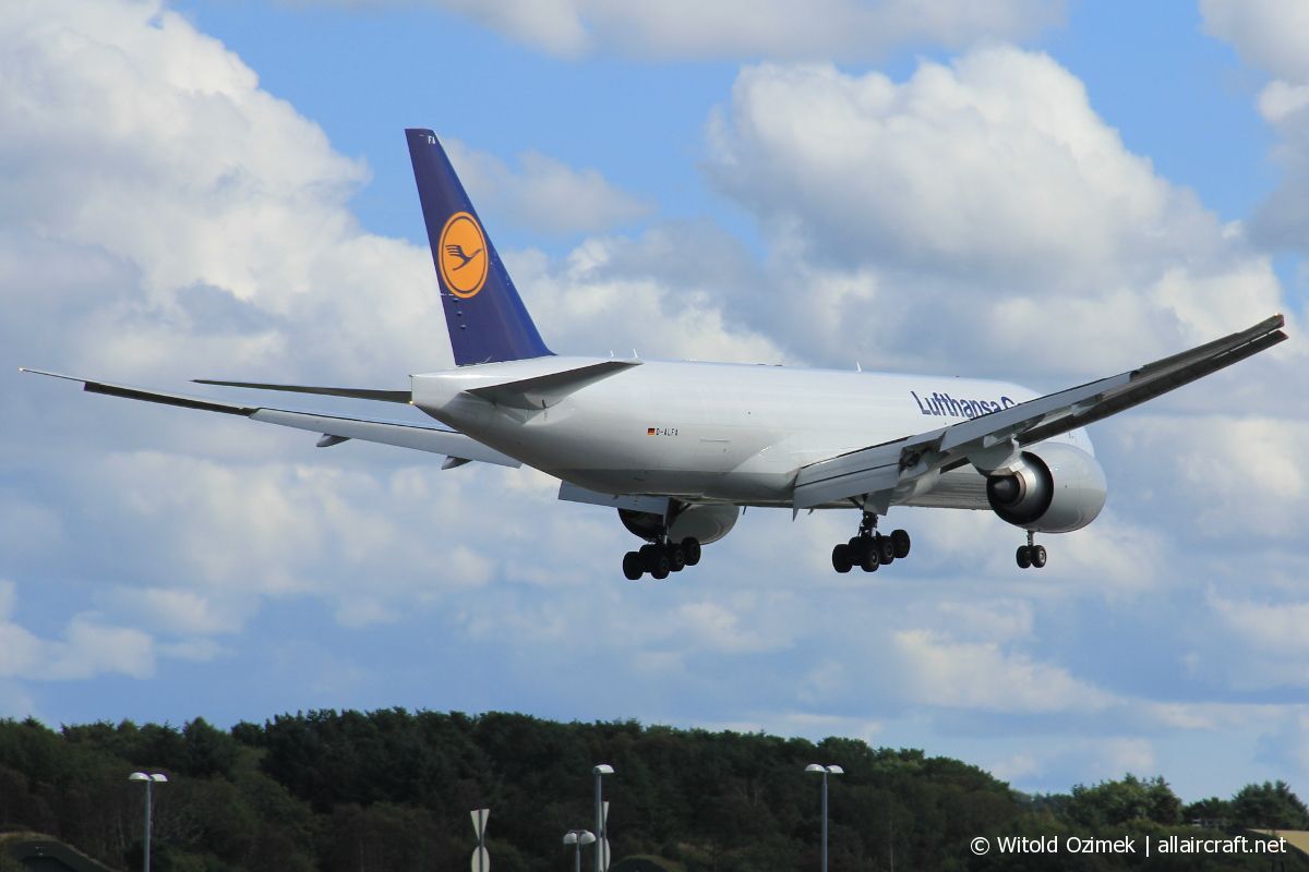 D-ALFA (41674) 2013 Boeing 777-FBT