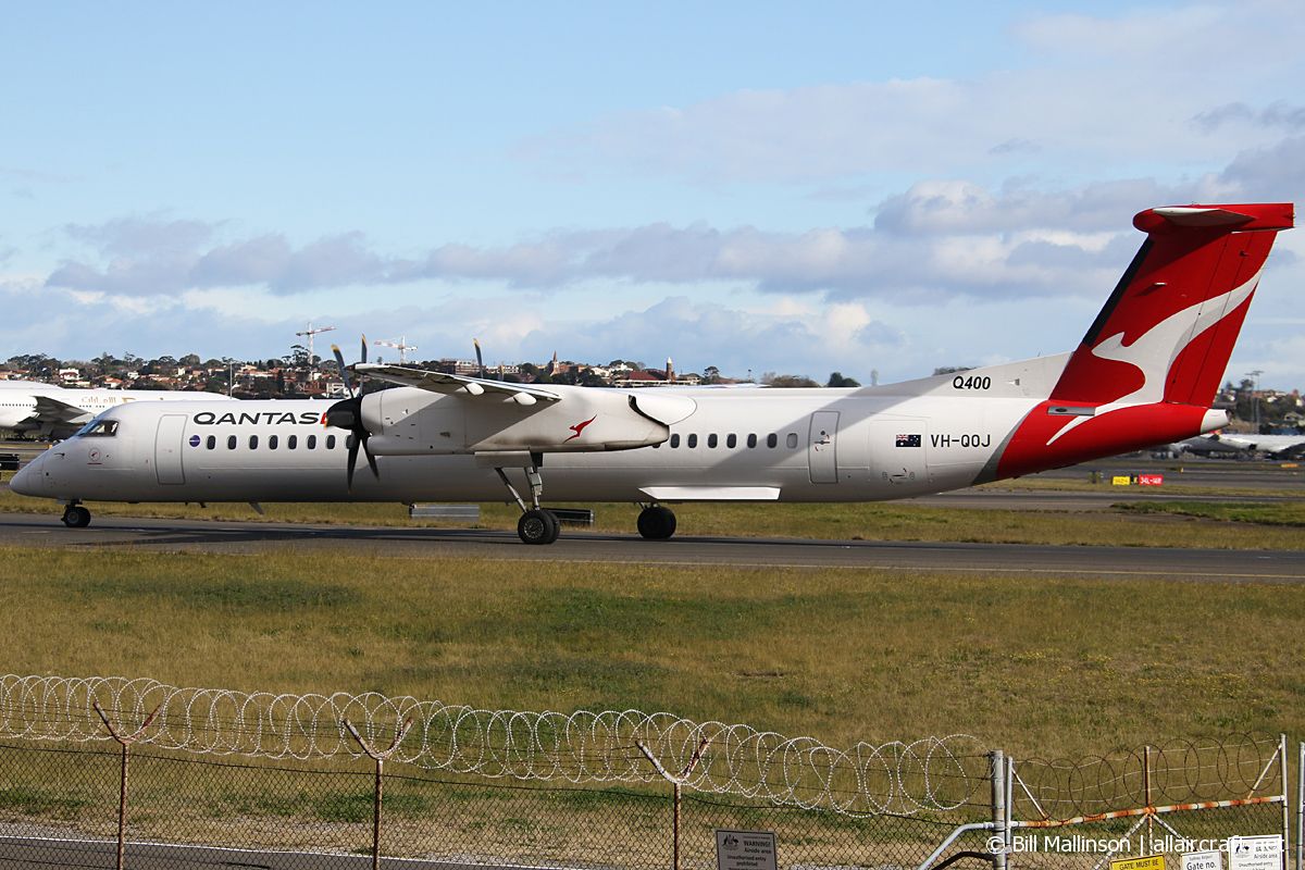 VH-QOJ · Bombardier Dash 8-Q402 · (SYD / YSSY)