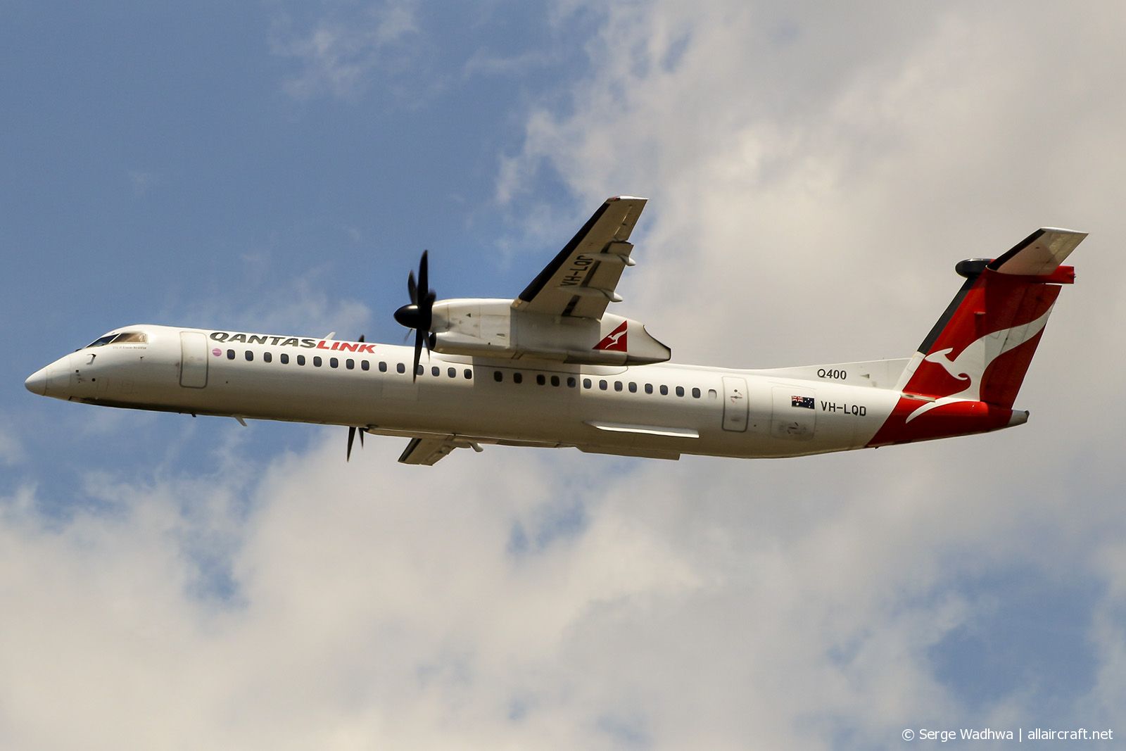 VH-LQD (4371) 2011 Bombardier Dash 8-Q402