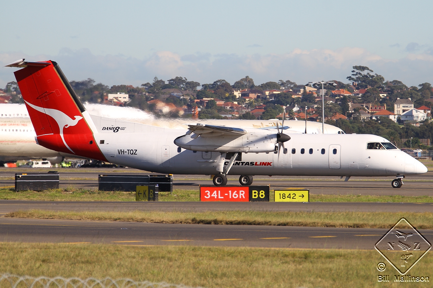 VH-TQZ (555) Bombardier Dash 8 Q315