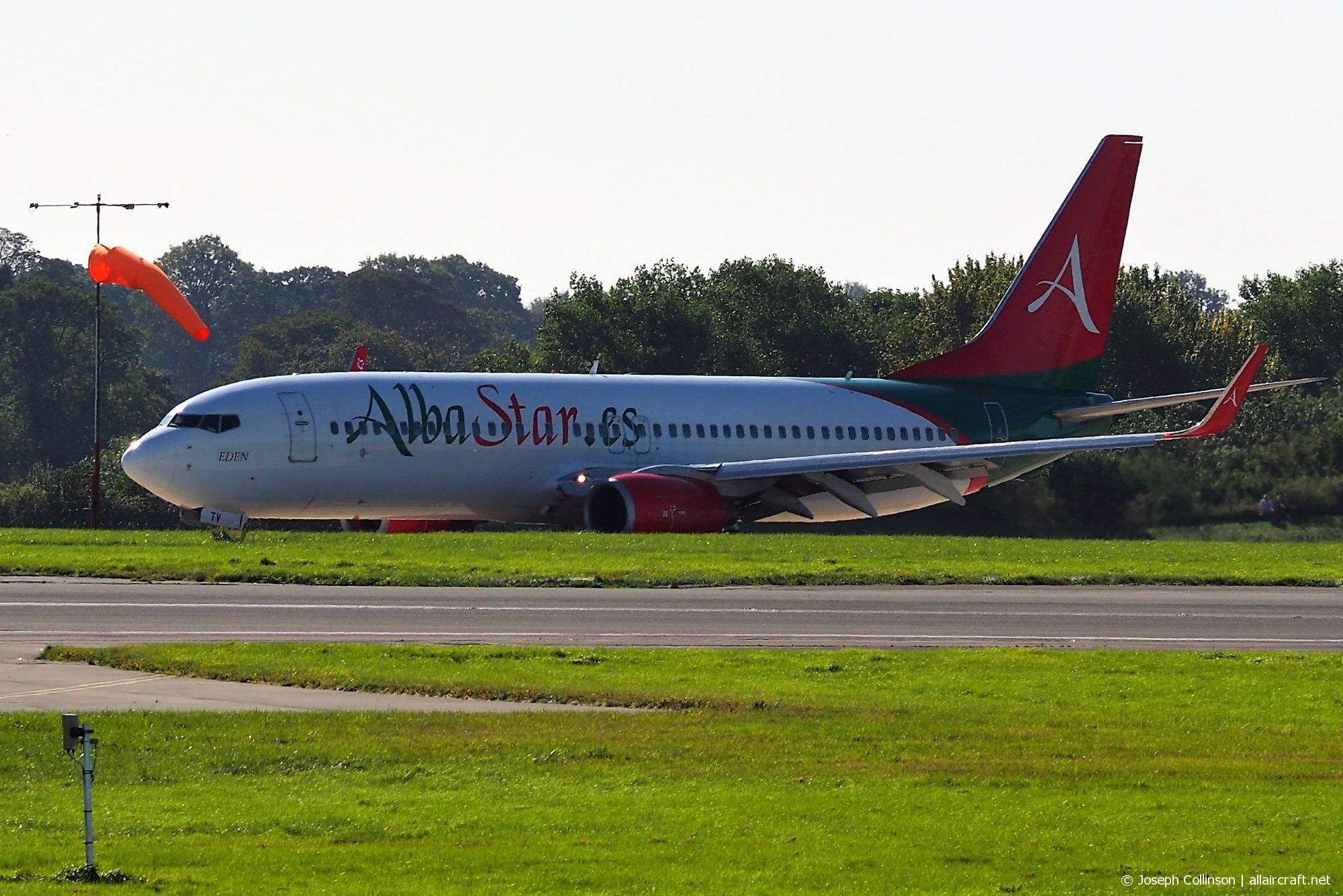 EC-MTV (27992) 2000 Boeing 737-8K5(WL)