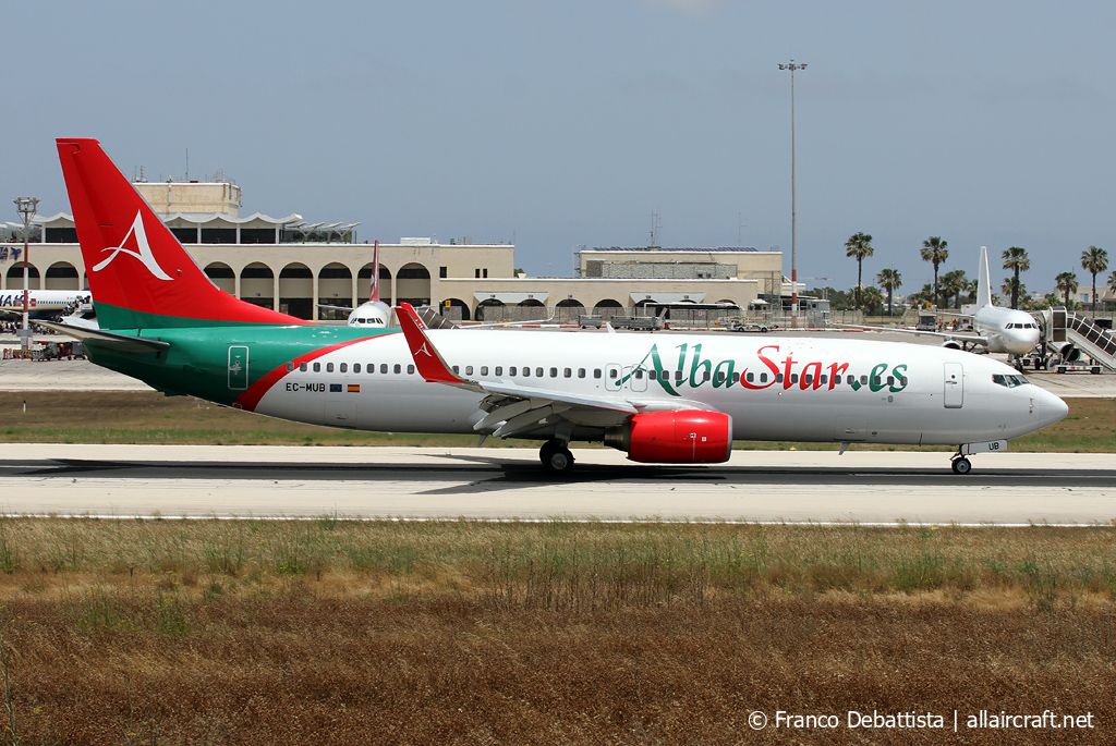 EC-MUB (32920) 2003 Boeing 737-86J(WL)