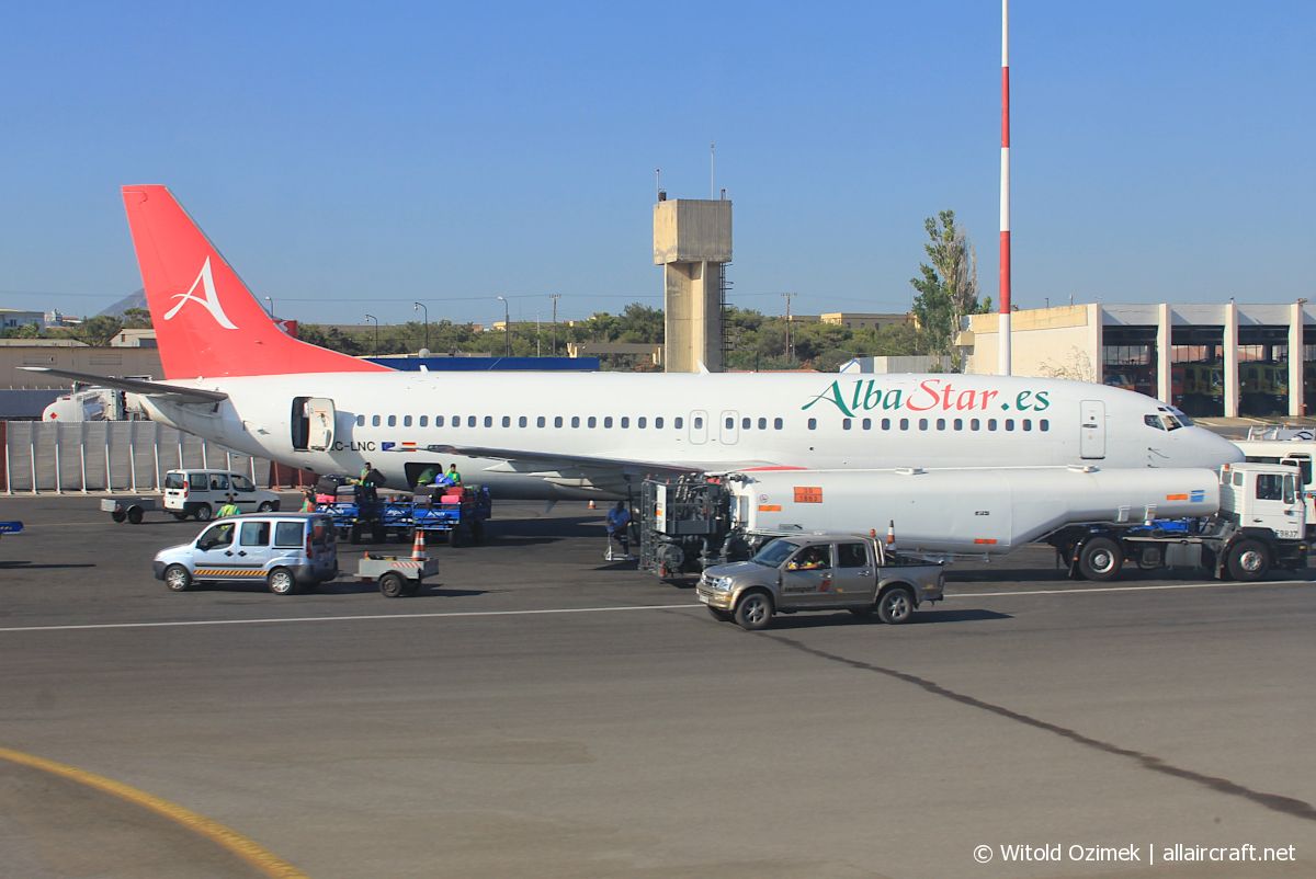EC-LNC (cn 24130) Boeing 737-4K5