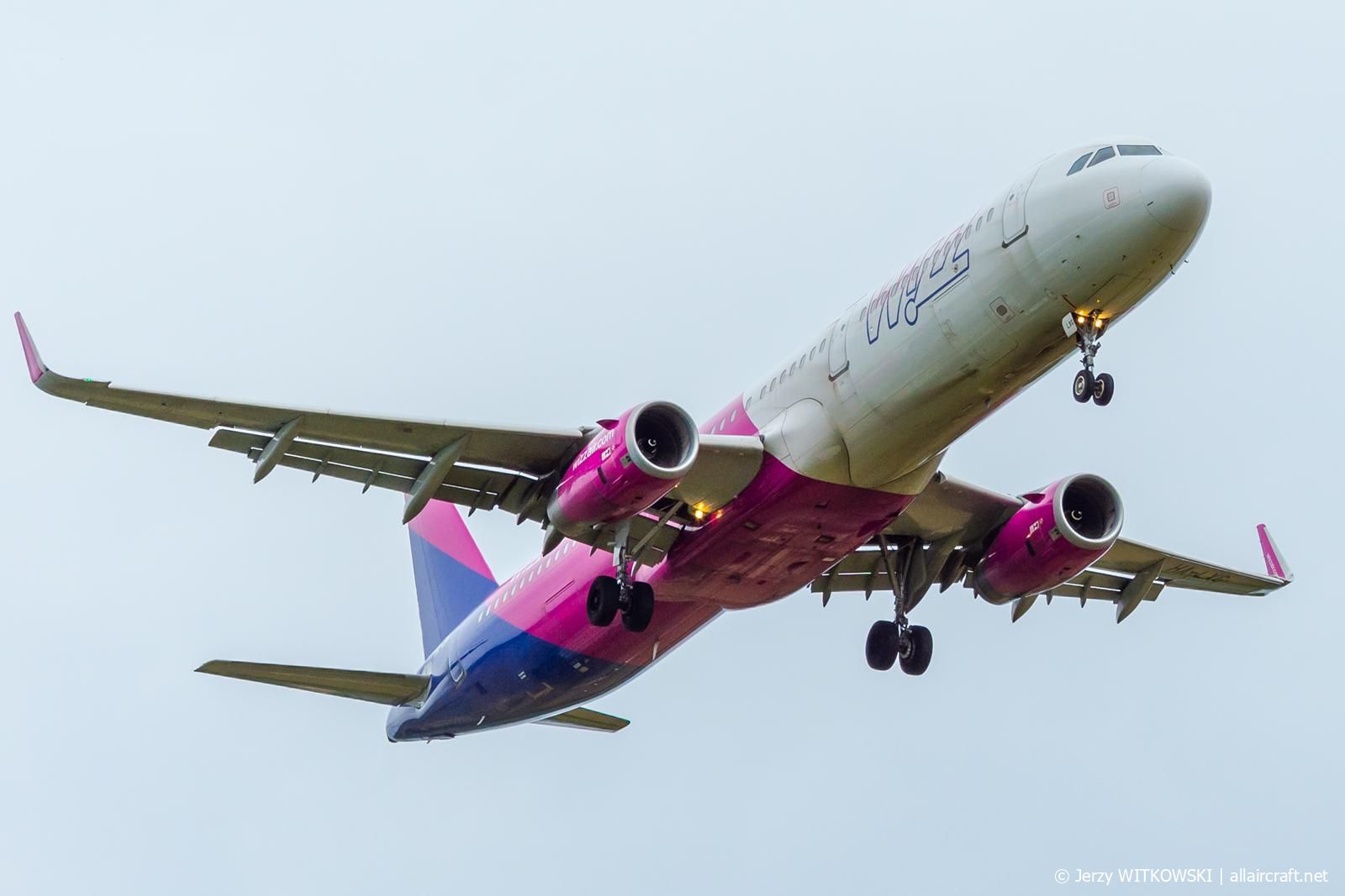 HA-LXK (7440) 2016 Airbus A321-231(WL)