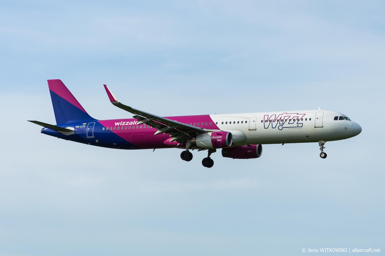 HA-LXS (7702) 2017 Airbus A321-231(WL)