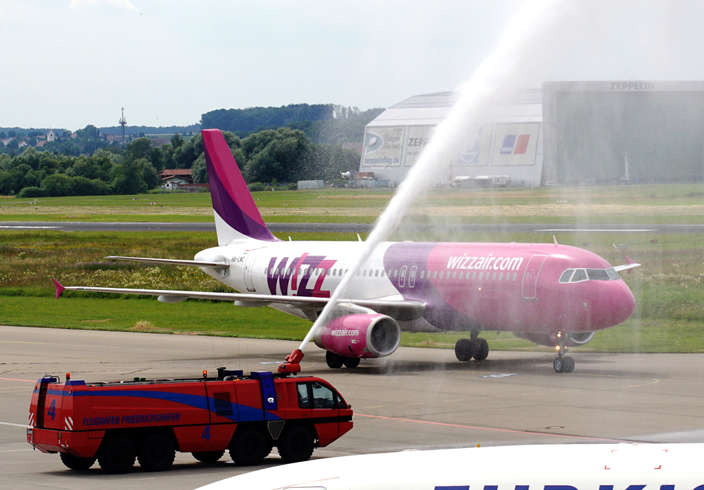 HA-LWC (4323) 2010 Airbus A320-232