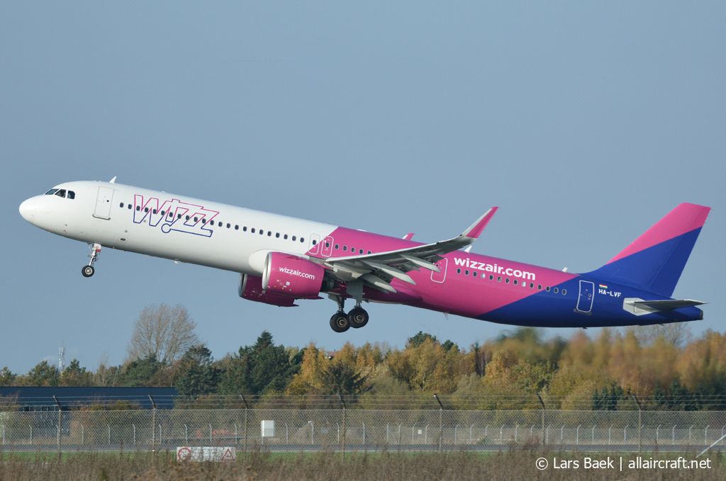 HA-LVF (8966) 2019 Airbus A321-271NX