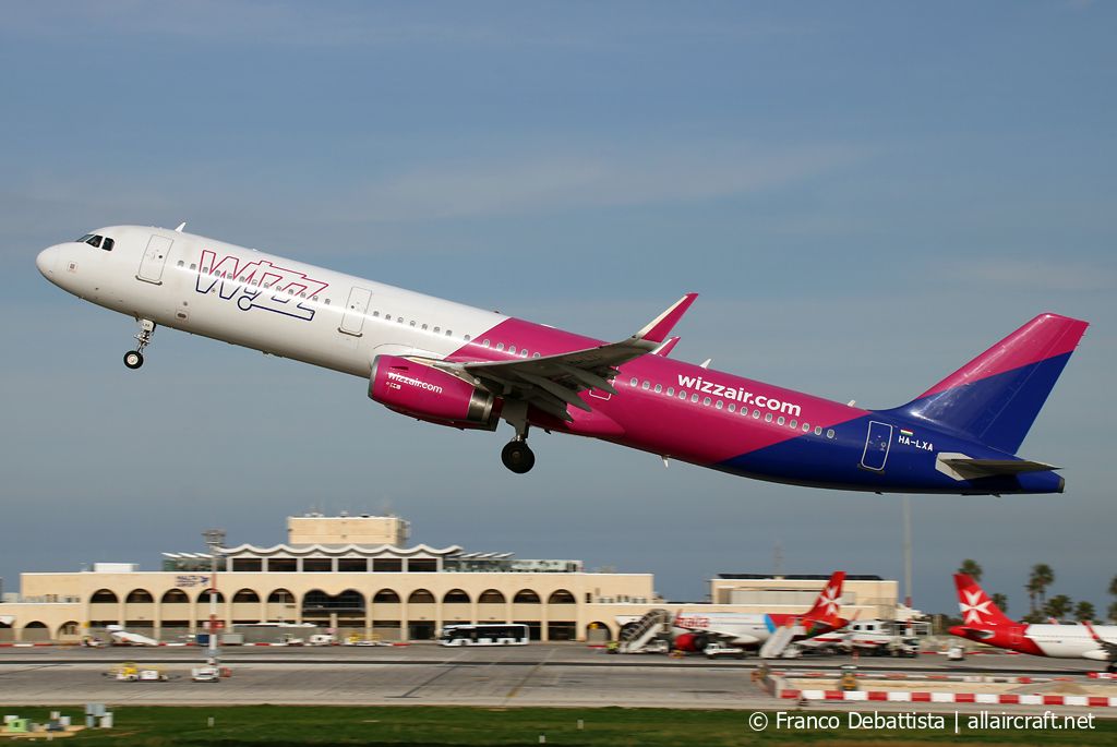 HA-LXA (6848) 2015 Airbus A321-231(WL)