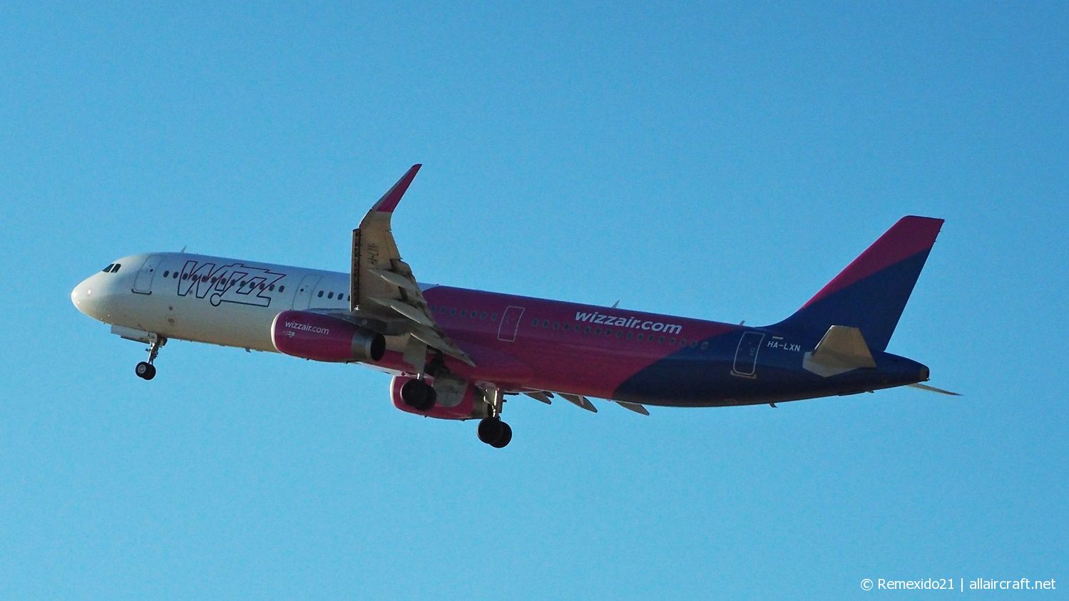 HA-LXN (7532) 2017 Airbus A321-231(WL)