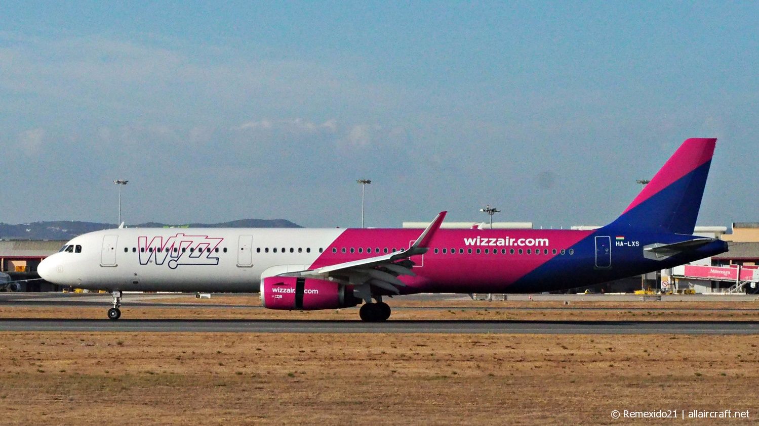 HA-LXS (7702) 2017 Airbus A321-231(WL)