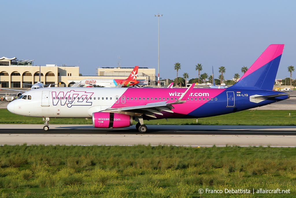 HA-LYQ (6614) 2015 Airbus A320-232(WL)