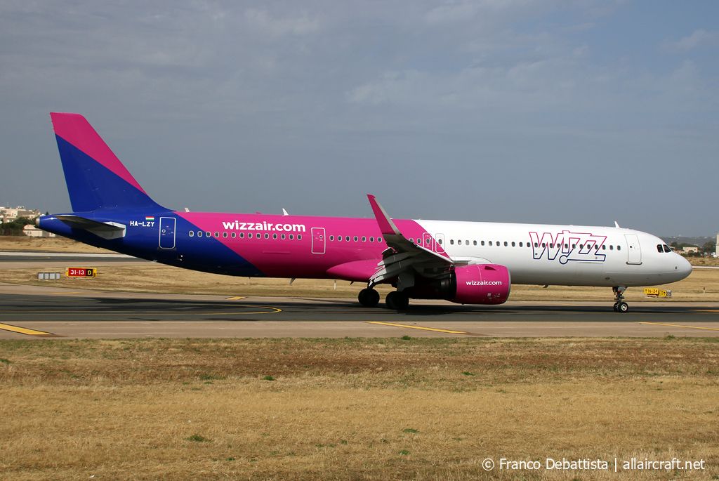 HA-LZY (10933) 2022 Airbus A321-271NX