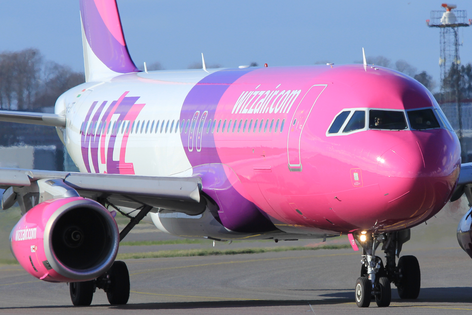 HA-LPT (3807) 2009 Airbus A320-232