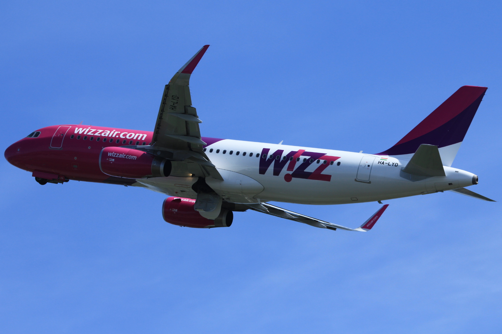 HA-LYD (6115) 2014 Airbus A320-232(WL)