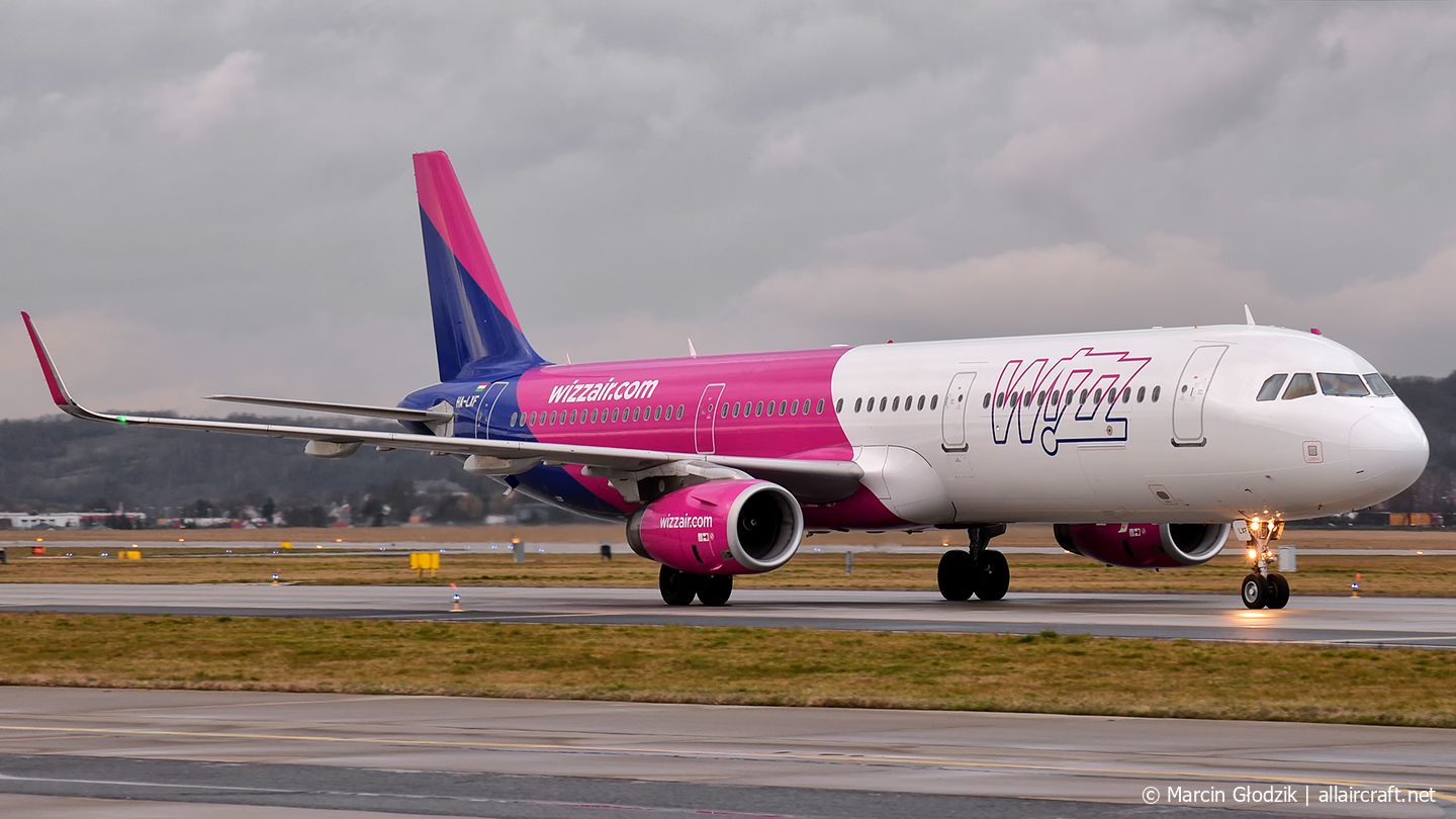 HA-LXF (7155) 2016 Airbus A321-231(WL)