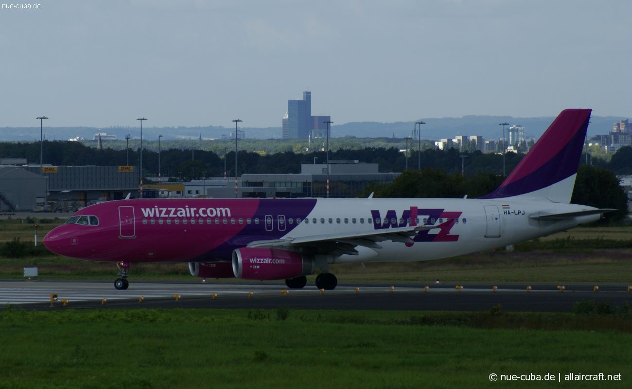 HA-LPJ (3127) 2007 Airbus A320-233