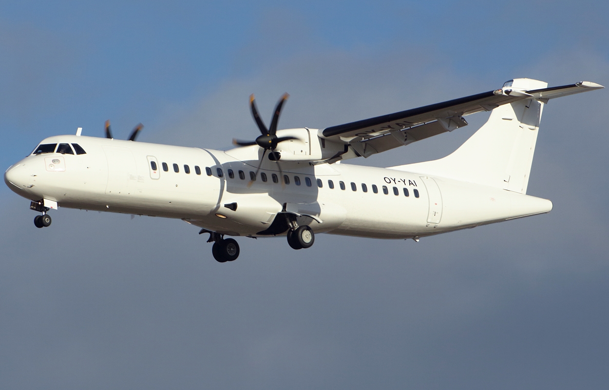 OY-YAI (879) 2009 ATR-72-500