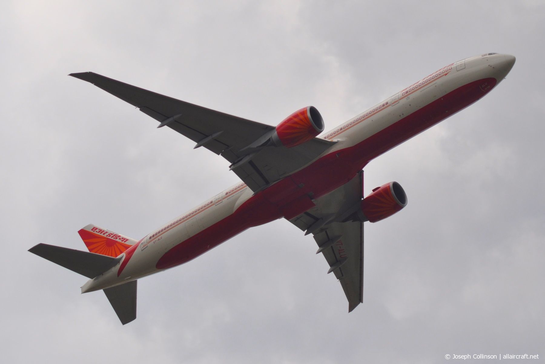 VT-ALU (36319) 2010 Boeing 777-337(ER)