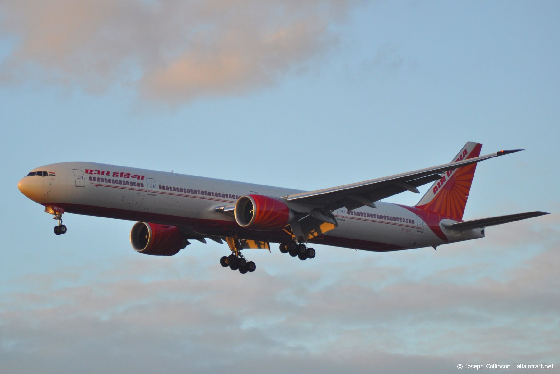 VT-ALU (36319) 2010 Boeing 777-337(ER)